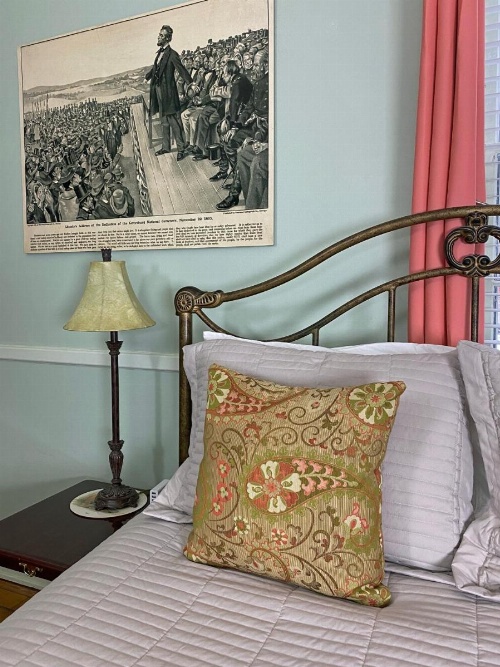 The Lightner Farmhouse image 15