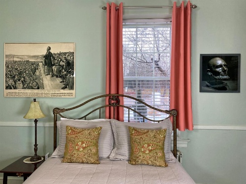 The Lightner Farmhouse image 16