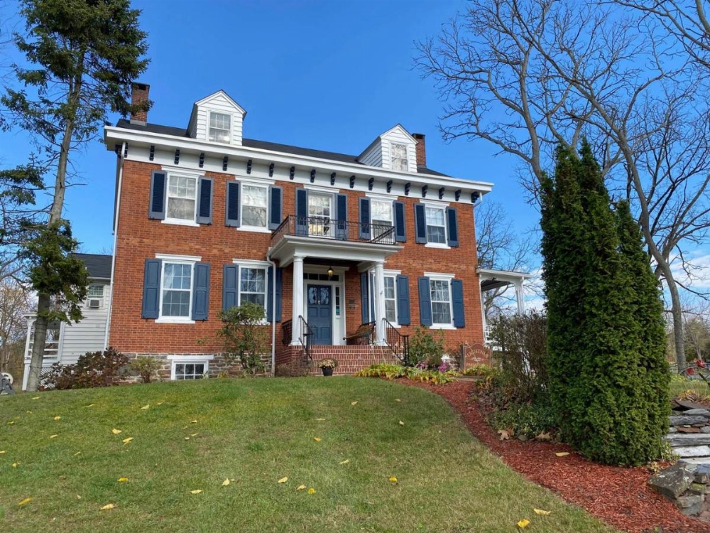The Lightner Farmhouse Image 42